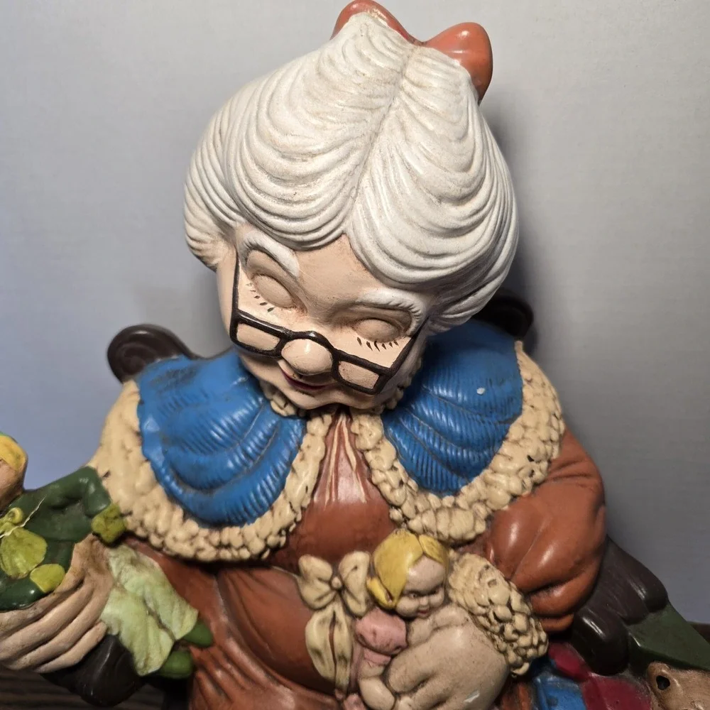 VTG 16.5IN CERAMIC MRS SANTA CLAUS CHRISTMAS FIGURE  ATLANTIC MOLD HANDPAINTED